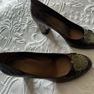 Elegant Brown Women's Heels